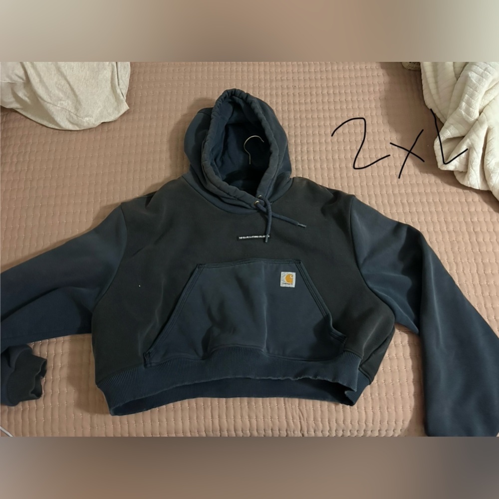 Thrifted Carhartt cropped hoodie